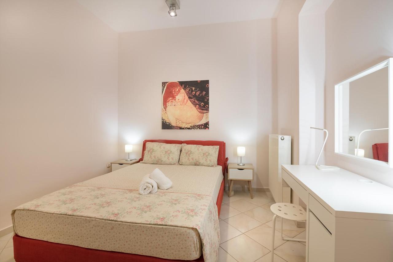Topalidi'S Home Nea Palatia Exteriör bild